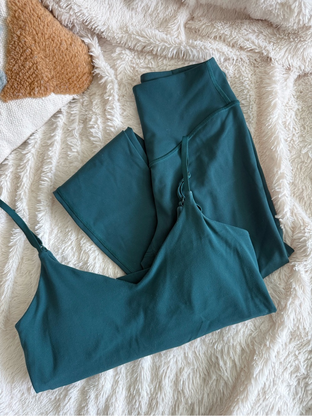 Lululemon Storm teal colour set